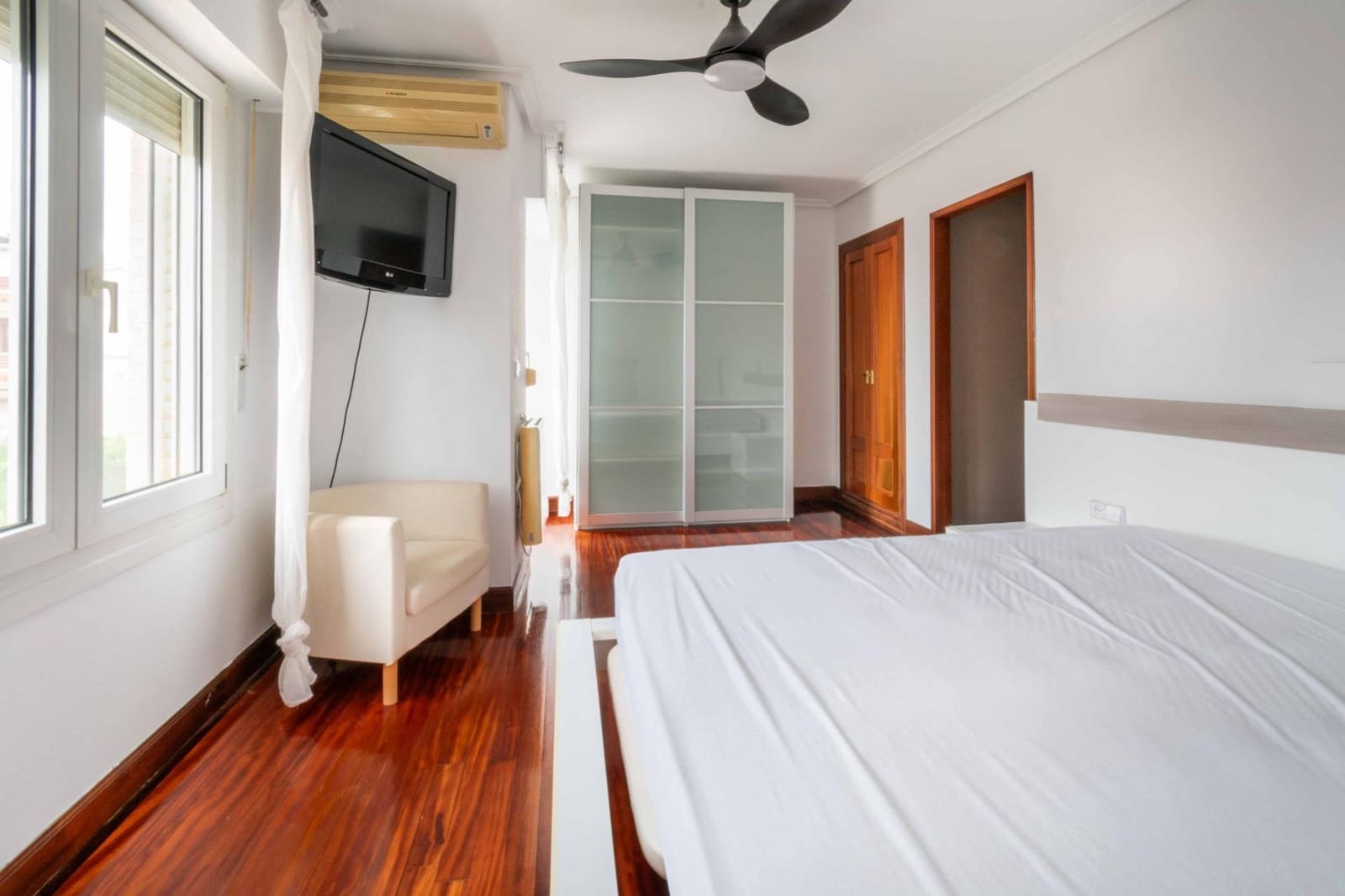 5 chambre Villa/Maison Semi-Mitoyenne à vendre à Albir avec piscine - 540 000 € (Ref: 9308472)