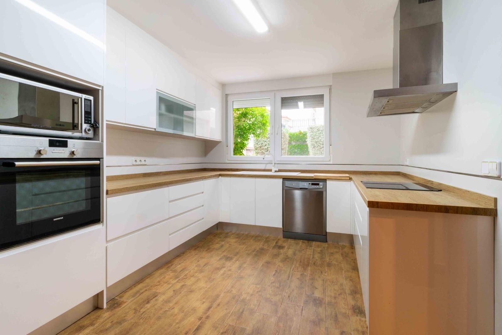 5 chambre Villa/Maison Semi-Mitoyenne à vendre à Albir avec piscine - 540 000 € (Ref: 9308472)