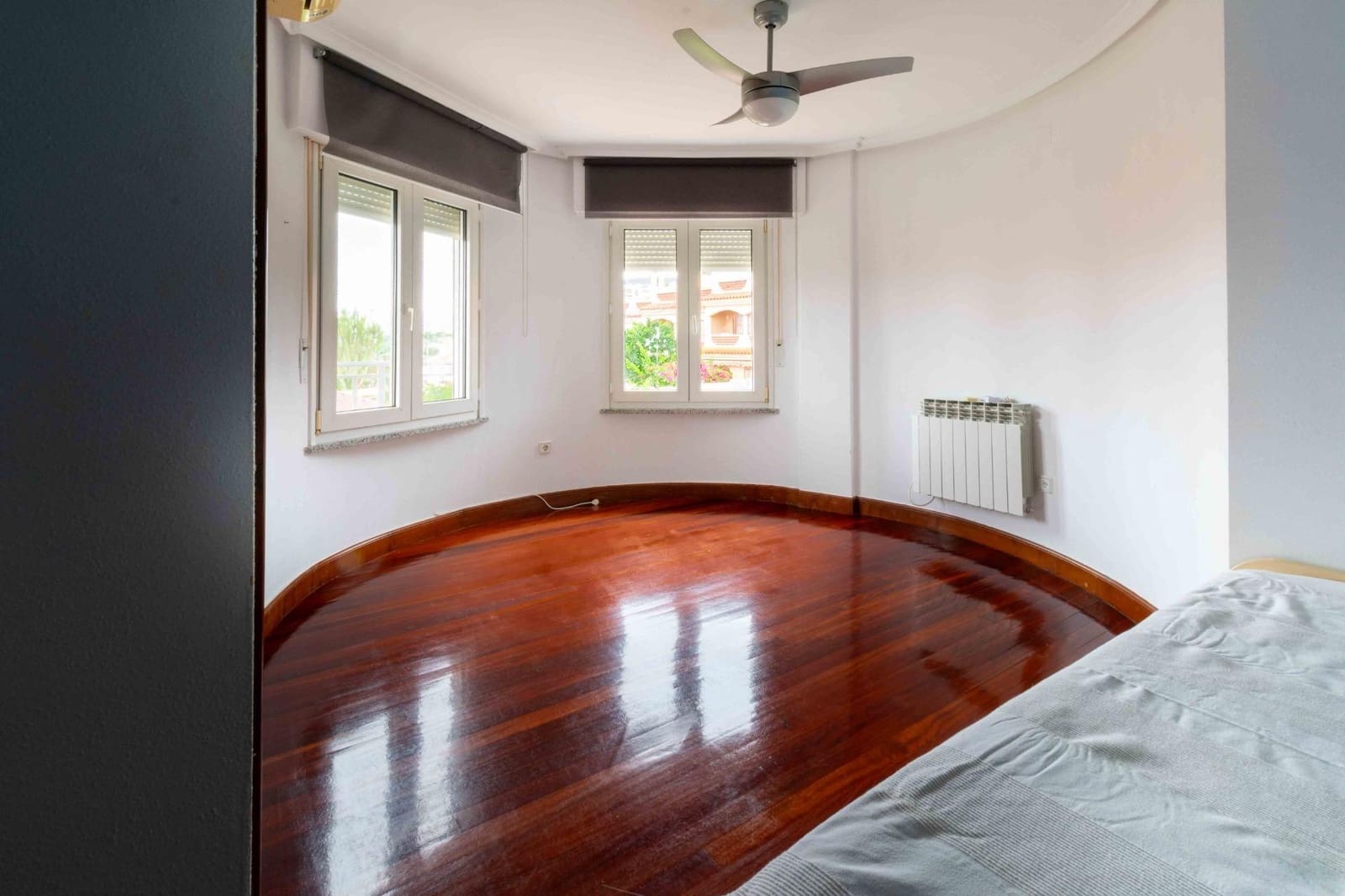 5 chambre Villa/Maison Semi-Mitoyenne à vendre à Albir avec piscine - 540 000 € (Ref: 9308472)