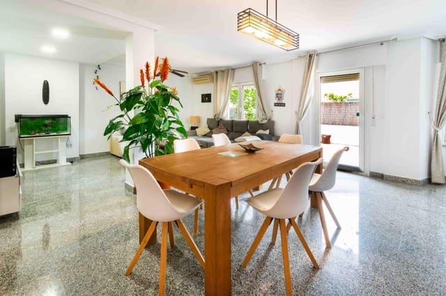 5 Zimmer Doppelhaus zu verkaufen in Albir, Alfaz del Pi / L'Alfàs del Pi mit Pool - 540.000 € (Ref: 9308472)