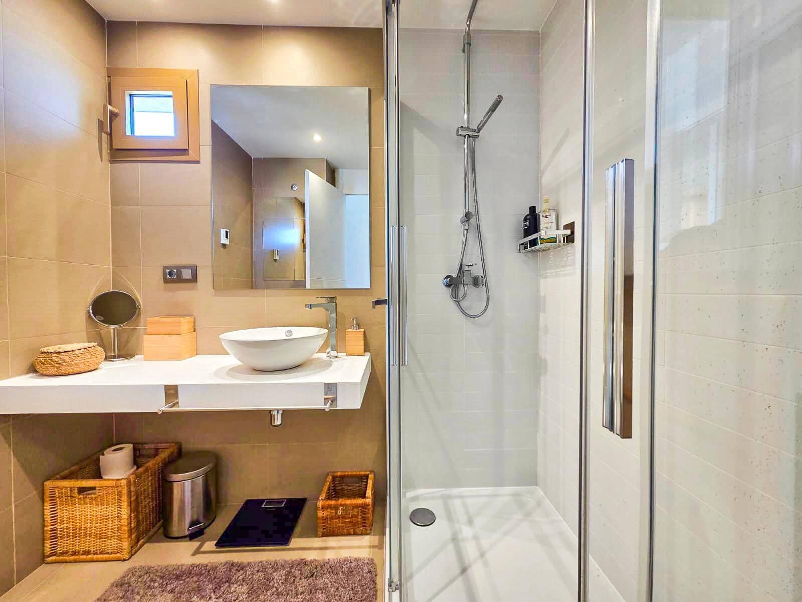 2 sypialnia Apartament na sprzedaż w Benidorm z basenem garażem - 579 000 € (Ref: 9321843)