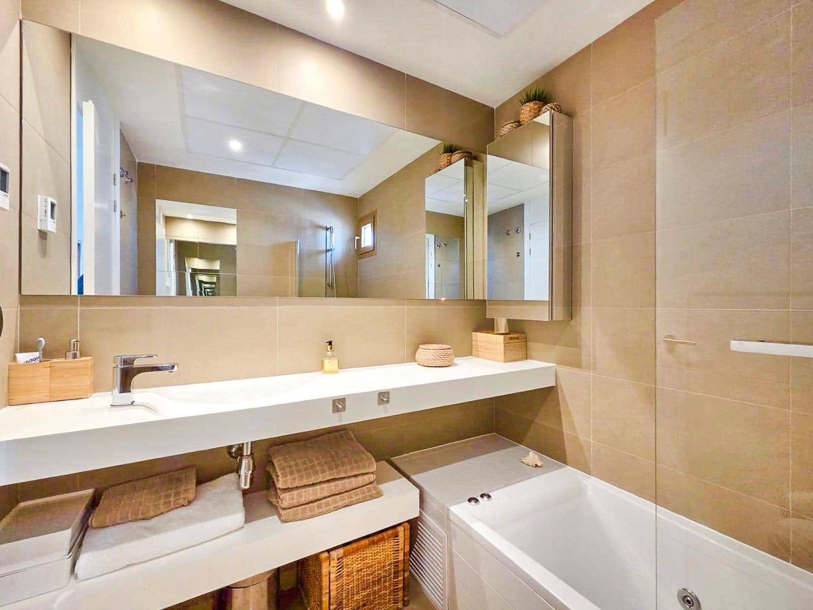 2 sypialnia Apartament na sprzedaż w Benidorm z basenem garażem - 579 000 € (Ref: 9321843)