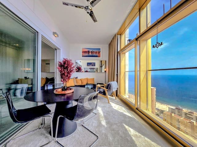 2 soverom Leilighet til salgs i Benidorm med svømmebasseng garasje - € 579 000 (Ref: 9321843)