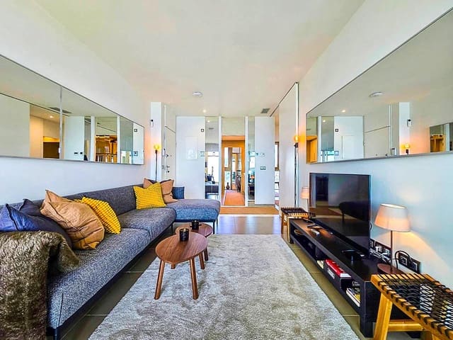 2 soverom Leilighet til salgs i Benidorm med svømmebasseng garasje - € 579 000 (Ref: 9321843)