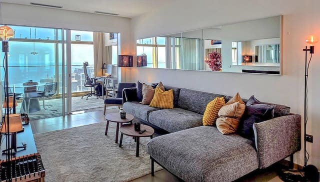 2 soverom Leilighet til salgs i Benidorm med svømmebasseng garasje - € 579 000 (Ref: 9321843)