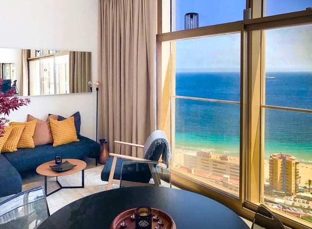 2 soverom Leilighet til salgs i Benidorm med svømmebasseng garasje - € 579 000 (Ref: 9321843)