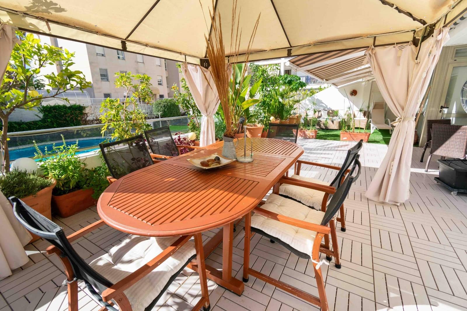 2 soverom Leilighet til salgs i Albir med svømmebasseng garasje - € 500 000 (Ref: 9337962)