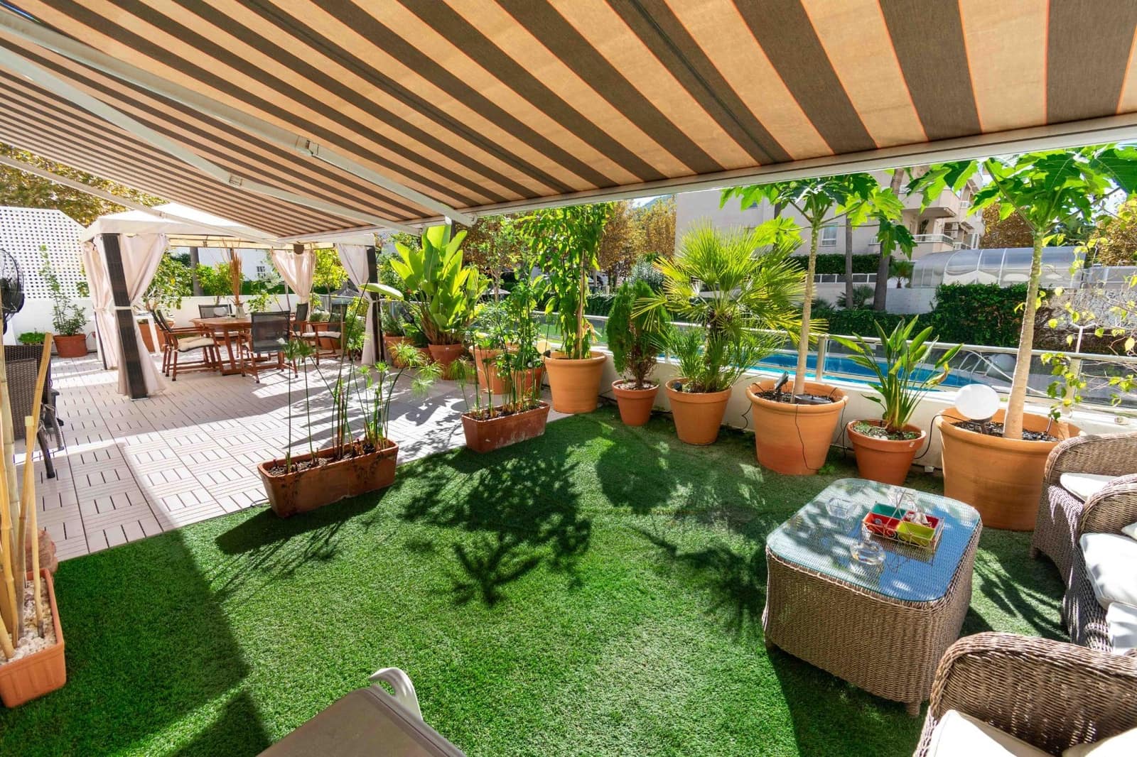 2 soverom Leilighet til salgs i Albir med svømmebasseng garasje - € 500 000 (Ref: 9337962)