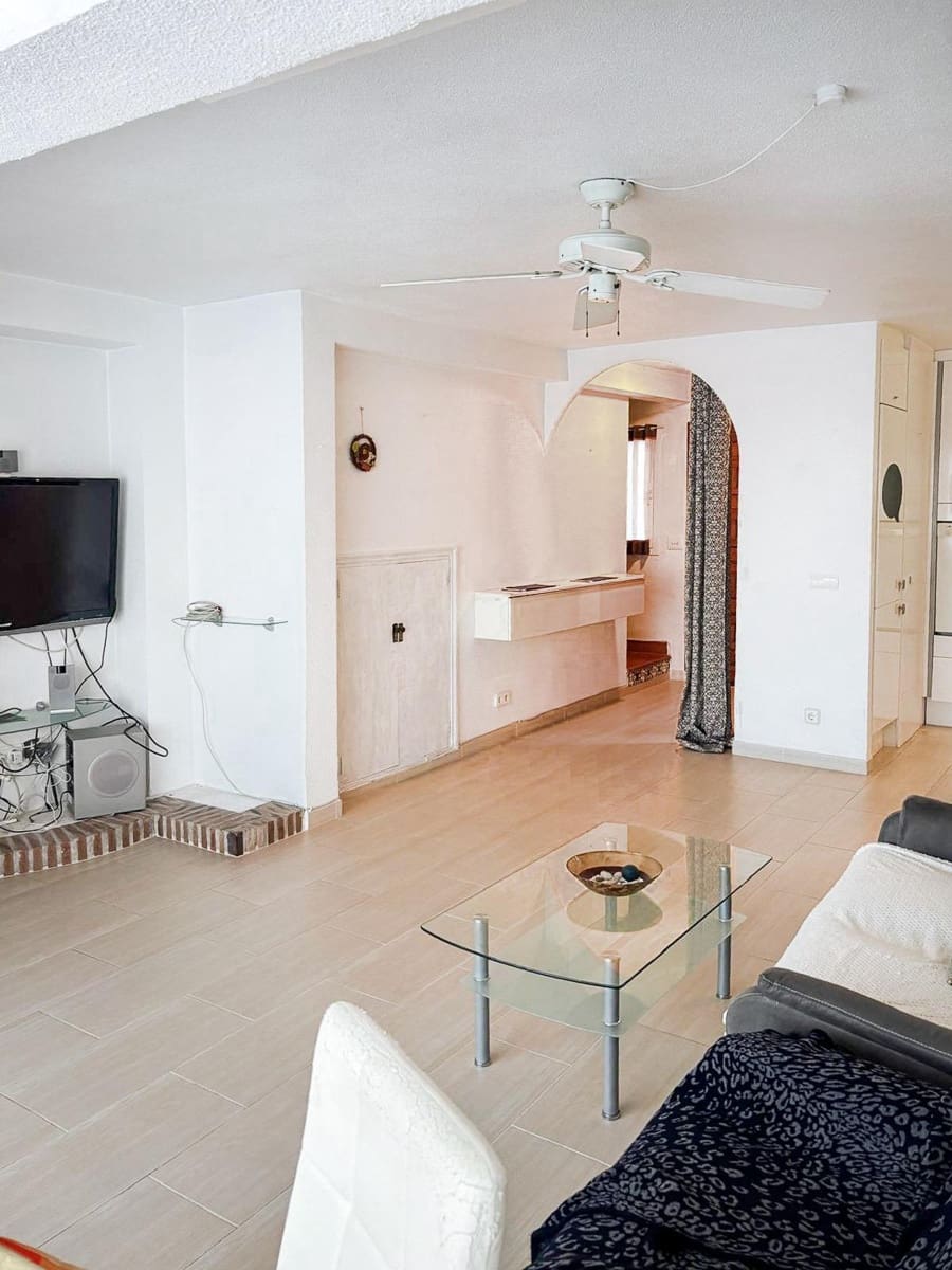 2 Zimmer Reihenhaus zu verkaufen in La Nucia mit Pool - 259.500 € (Ref: 9385528)