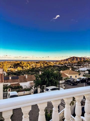 2 soveværelse Rækkehus til salg i La Nucia med swimmingpool - € 259.500 (Ref: 9385528)