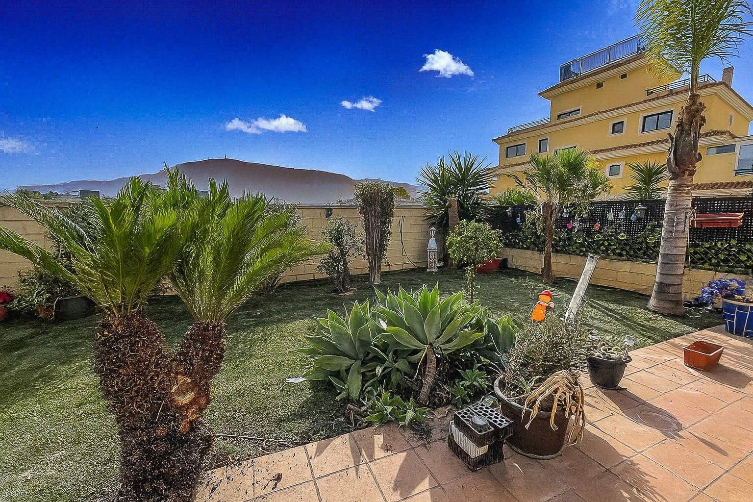 2 soverom Leilighet til salgs i Albir med svømmebasseng garasje - € 499 000 (Ref: 9403331)