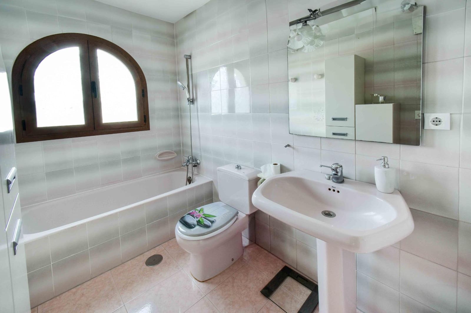 2 soverom Bungalow til salgs i Albir med svømmebasseng - € 349 000 (Ref: 9431035)