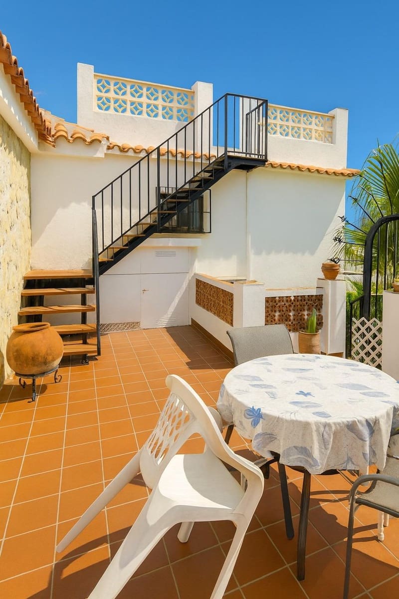 3 Zimmer Reihenhaus zu verkaufen in Albir mit Pool - 699.000 € (Ref: 9431036)