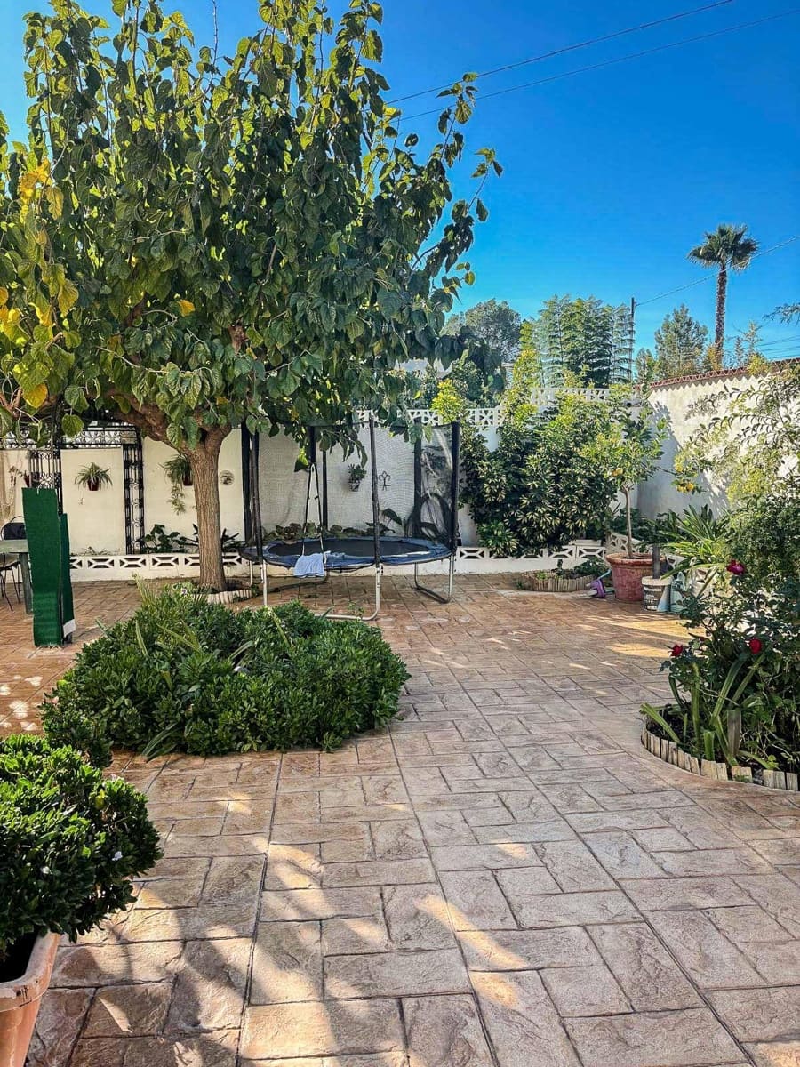 3 soverom Kjedet enebolig til salgs i Alfaz del Pi / L'Alfas del Pi med svømmebasseng garasje - € 460 000 (Ref: 9438550)