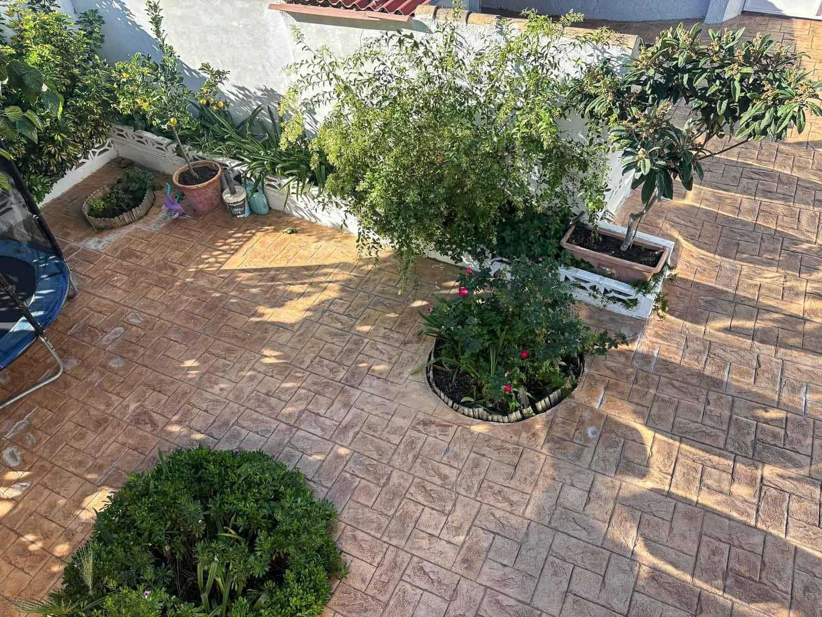 3 soverom Kjedet enebolig til salgs i Alfaz del Pi / L'Alfas del Pi med svømmebasseng garasje - € 460 000 (Ref: 9438550)