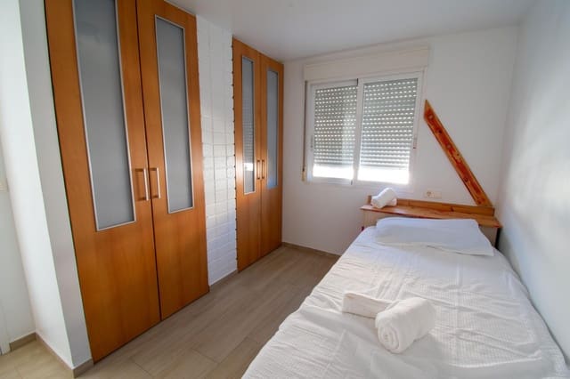 4 soverom Leilighet til leie i Benidorm - € 1 400 (Ref: 9468442)