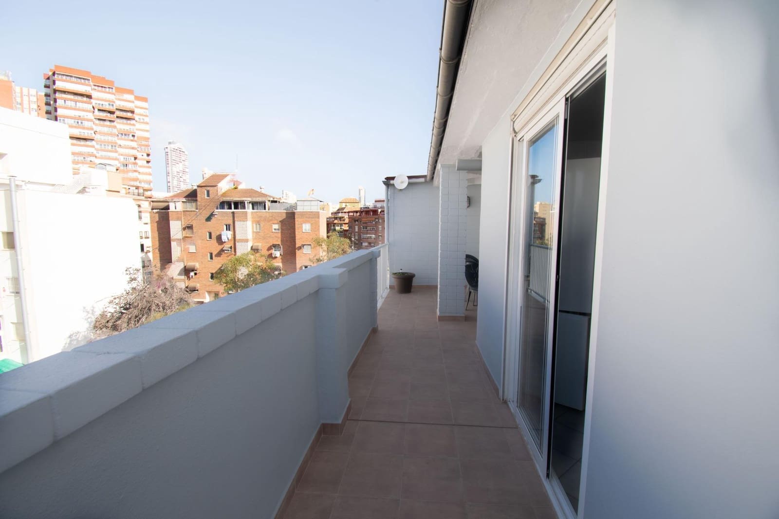 4 soverom Leilighet til leie i Benidorm - € 1 400 (Ref: 9468442)