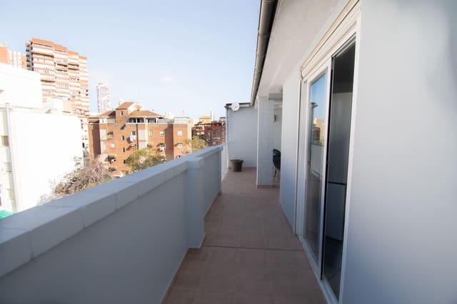 4 soverom Leilighet til leie i Benidorm - € 1 400 (Ref: 9468442)