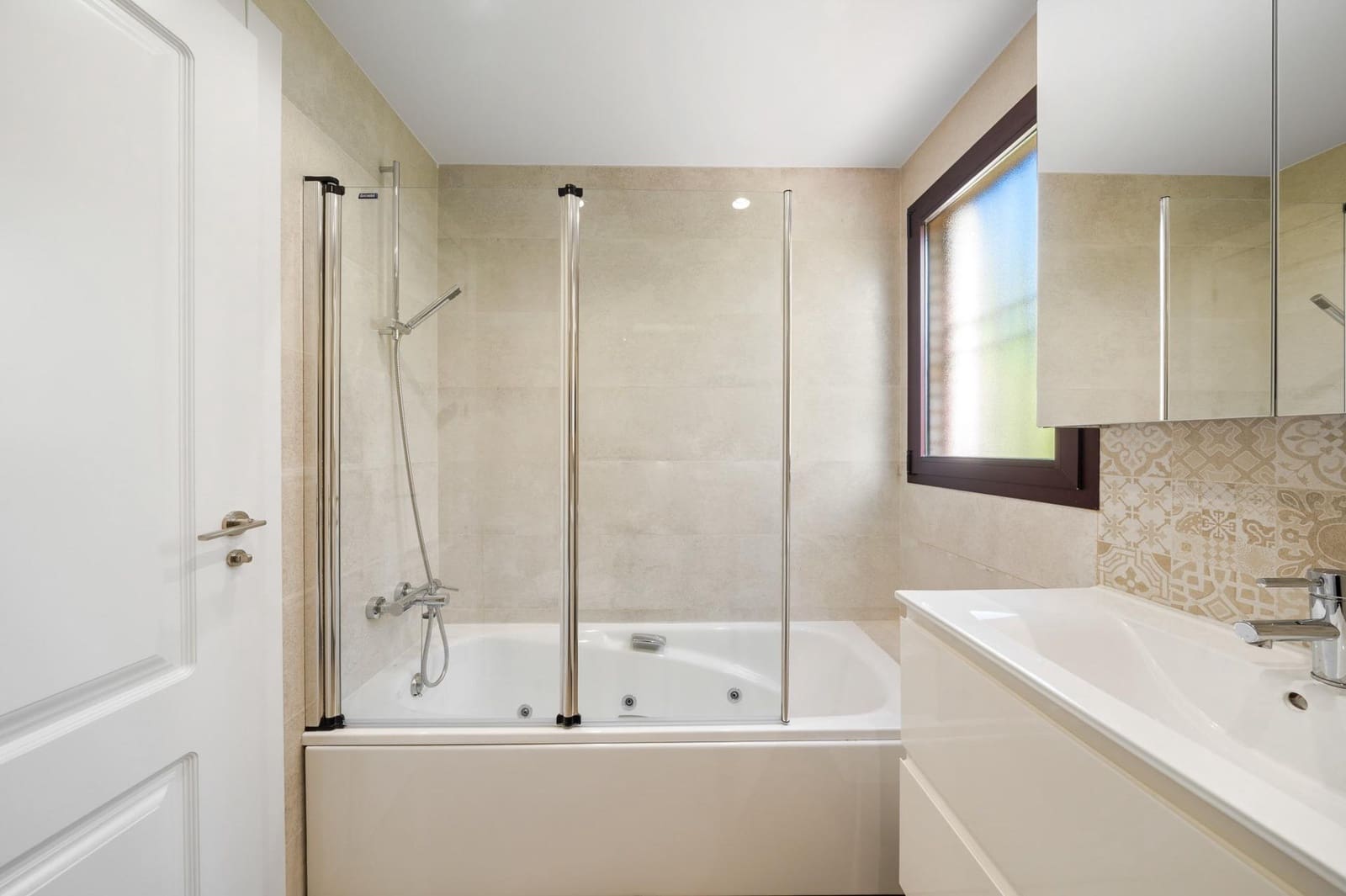 Appartement de 2 chambres à louer à Albir avec piscine - 1 950 € (Ref: 9474154)