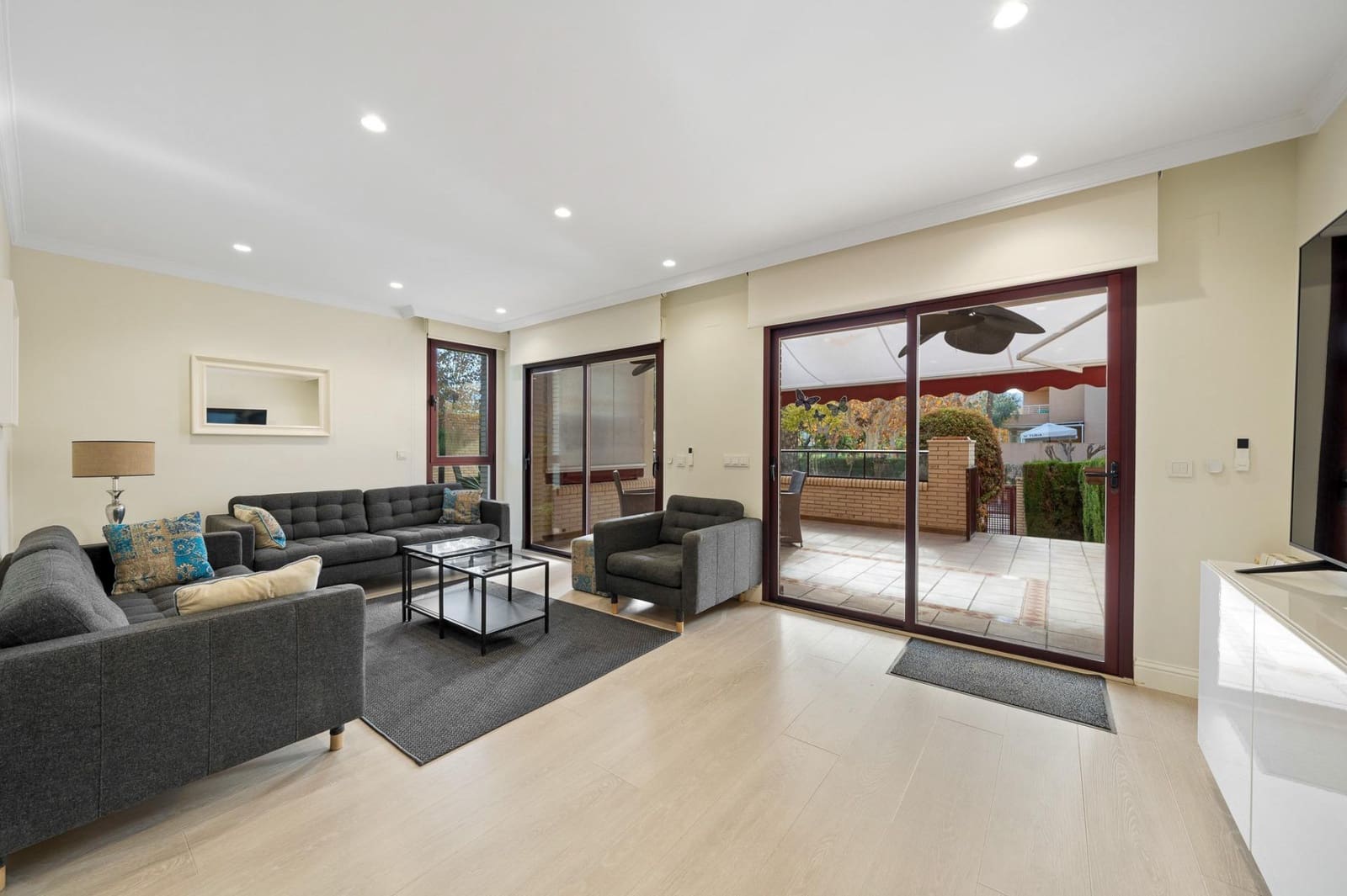 Appartement de 2 chambres à louer à Albir avec piscine - 1 950 € (Ref: 9474154)