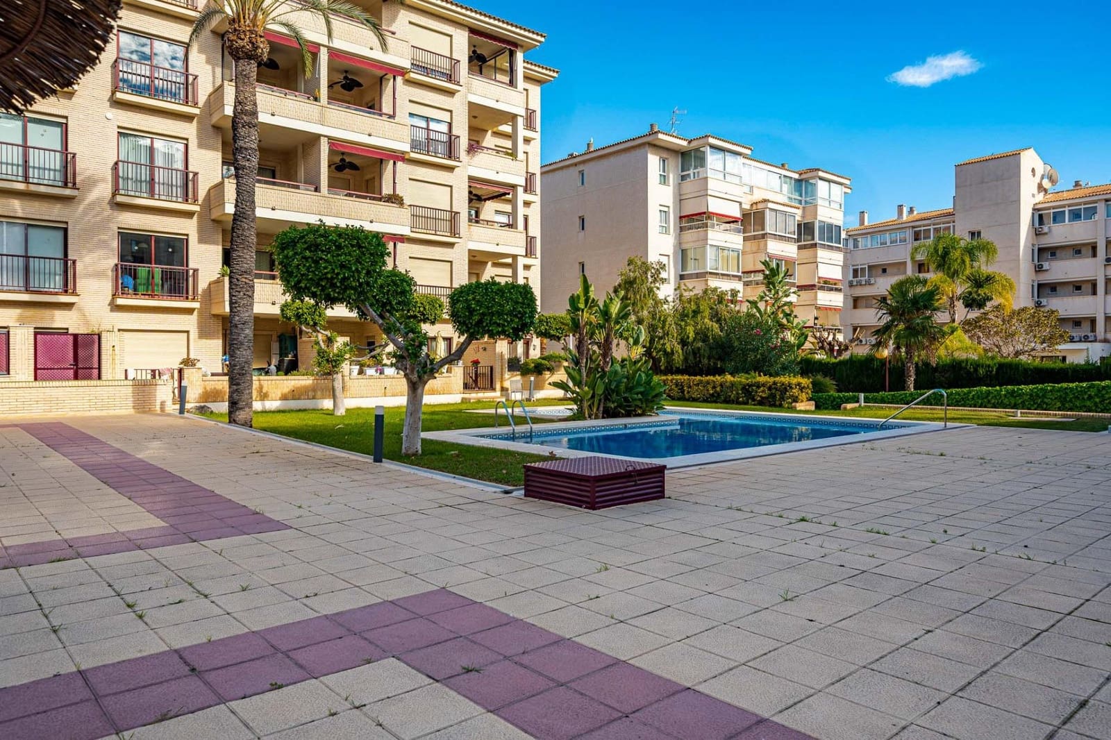 Appartement de 2 chambres à louer à Albir avec piscine - 1 950 € (Ref: 9474154)