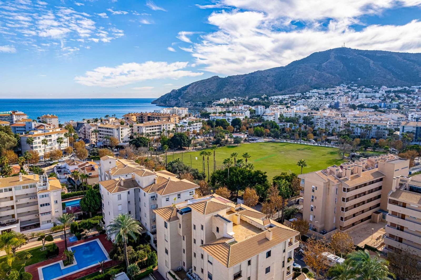 Appartement de 2 chambres à louer à Albir avec piscine - 1 950 € (Ref: 9474154)