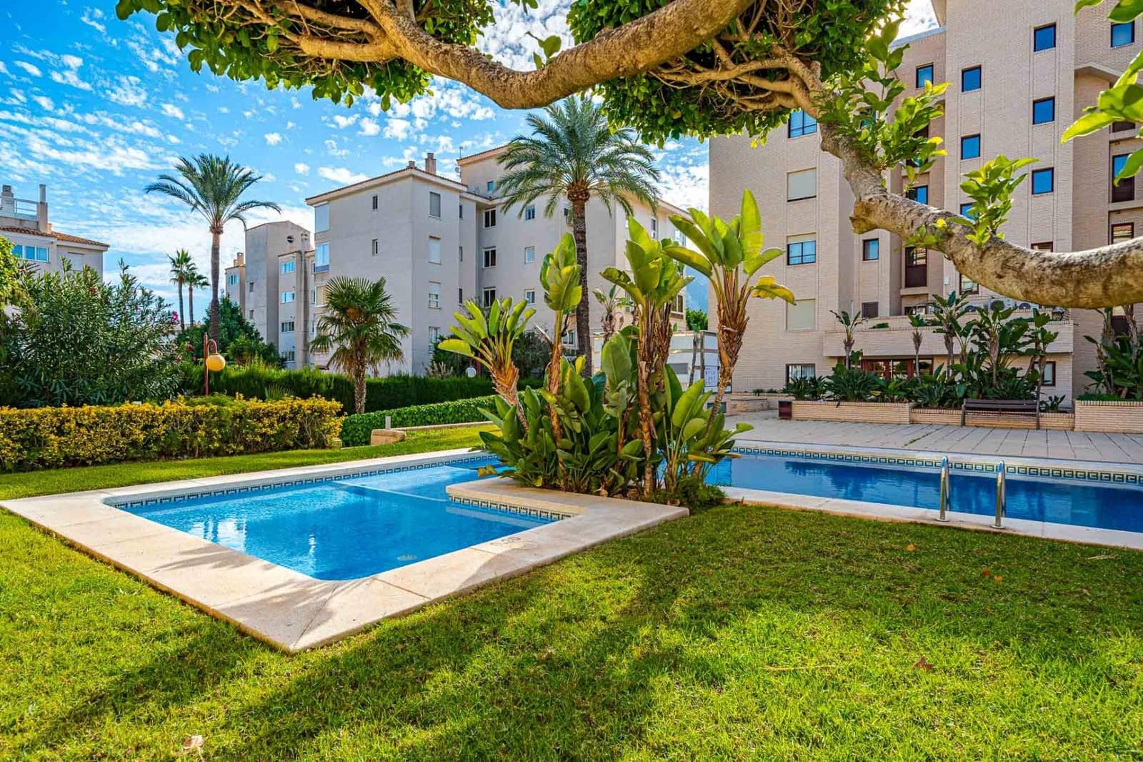 Appartement de 2 chambres à louer à Albir avec piscine - 1 950 € (Ref: 9474154)