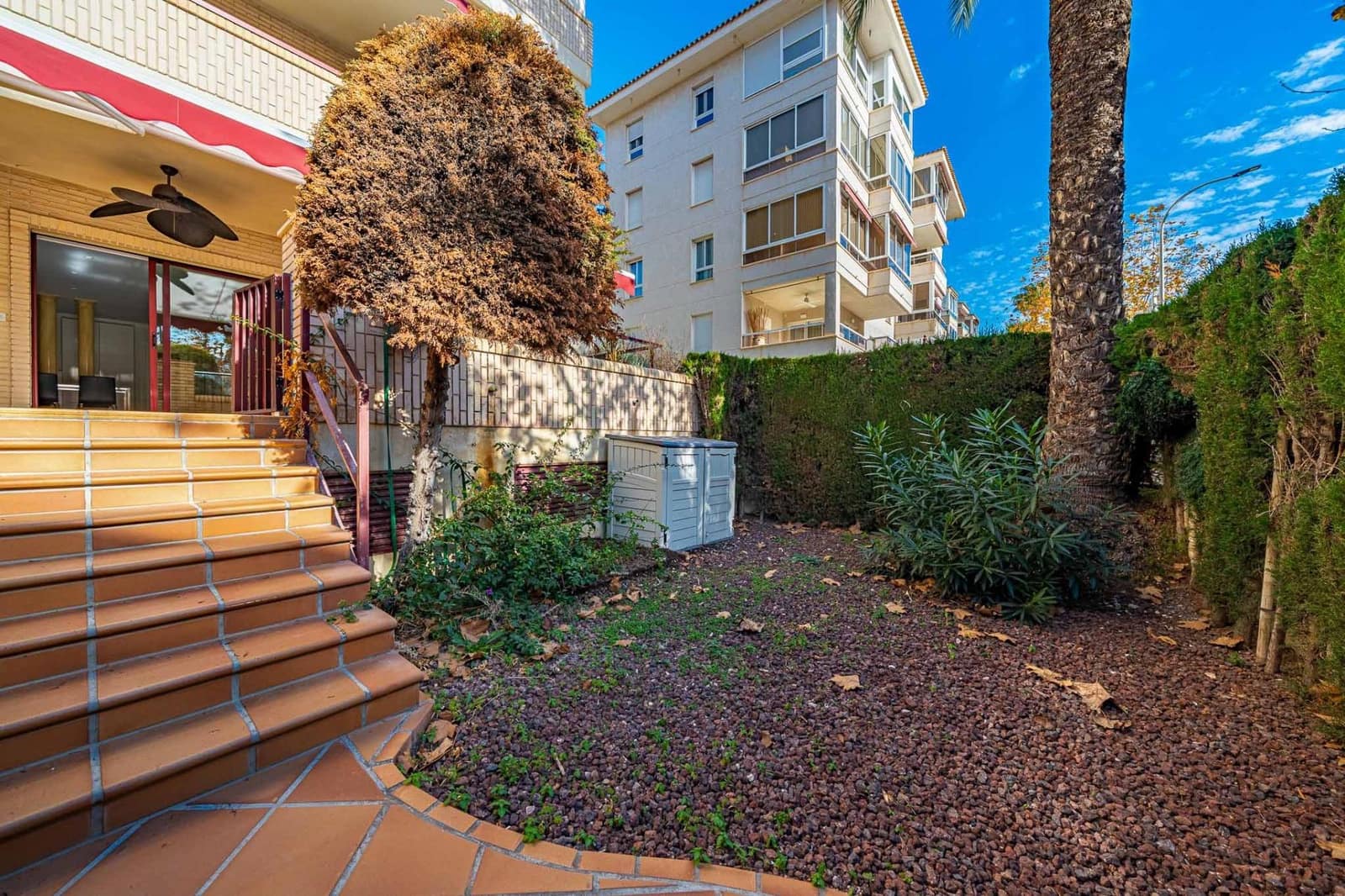 Appartement de 2 chambres à louer à Albir avec piscine - 1 950 € (Ref: 9474154)