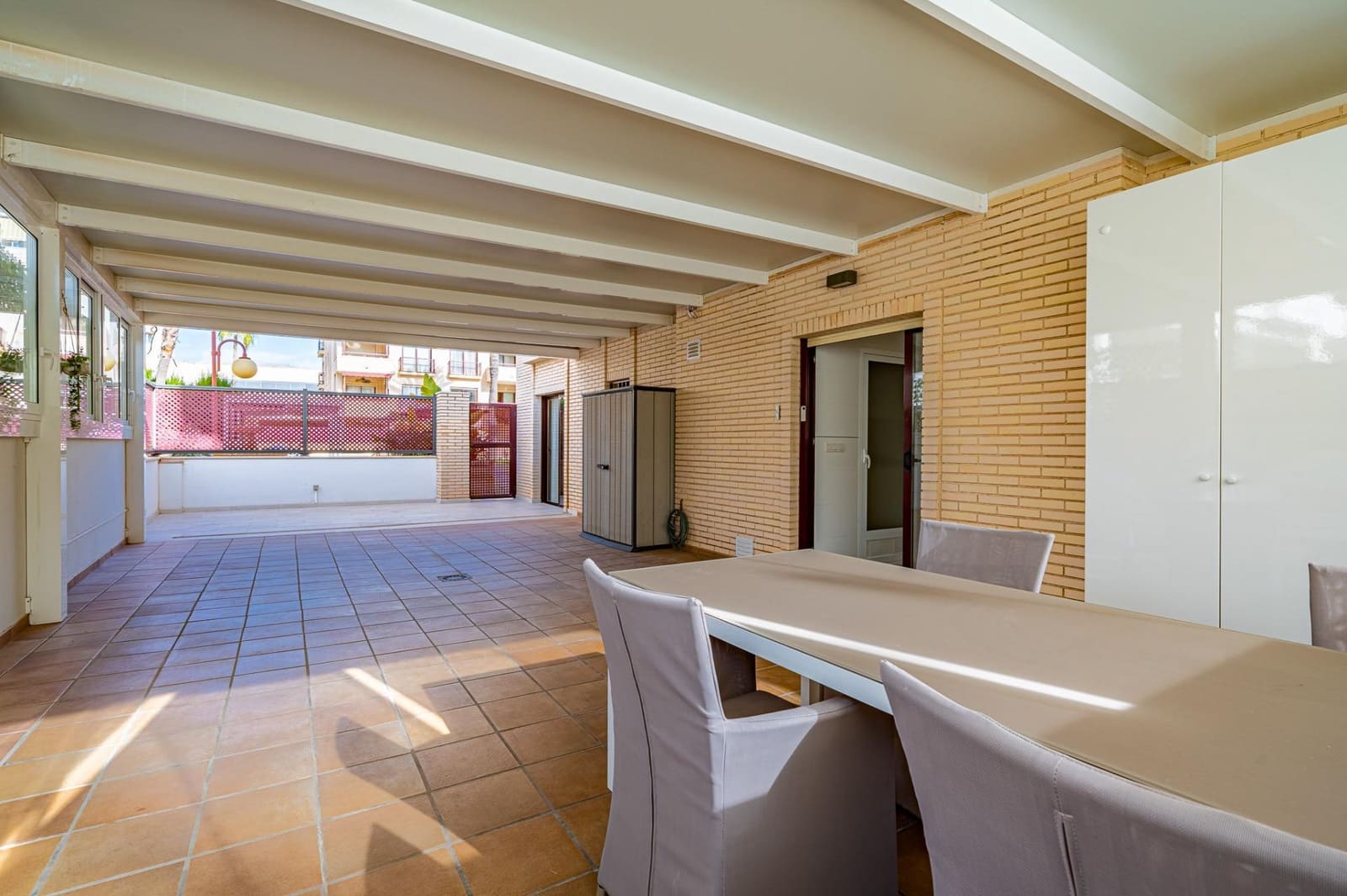 2 Zimmer Apartment zu vermieten in Albir mit Pool - 2.200 € (Ref: 9474155)