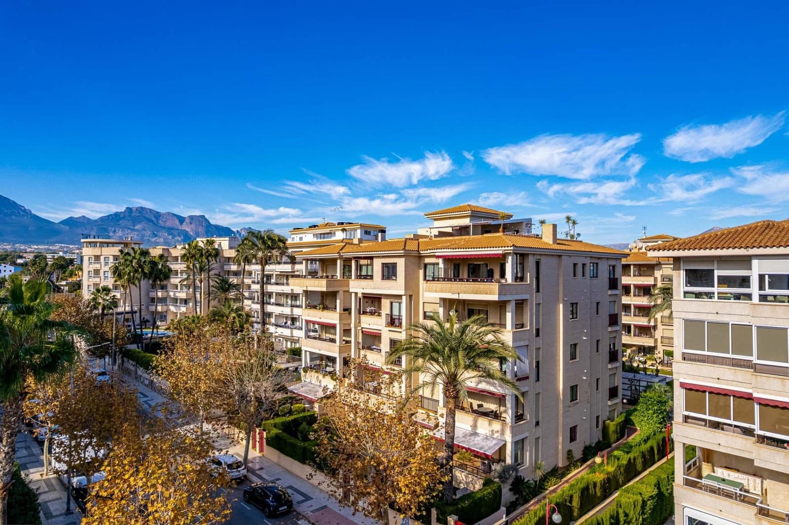 2 Zimmer Apartment zu vermieten in Albir mit Pool - 2.200 € (Ref: 9474155)