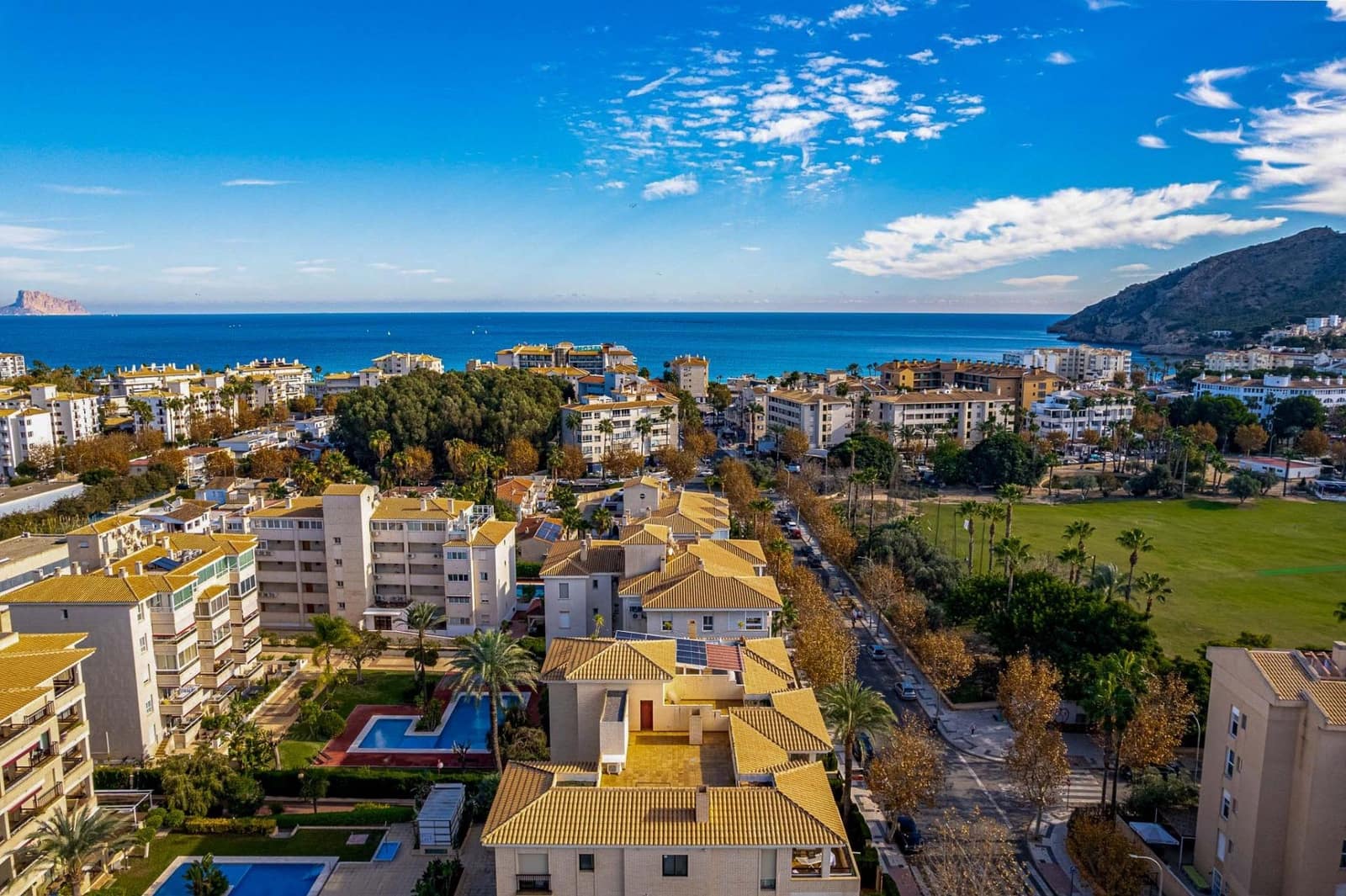 2 Zimmer Apartment zu vermieten in Albir mit Pool - 2.200 € (Ref: 9474155)