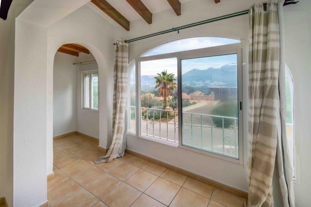 2 slaapkamer Rijtjeshuis te koop in La Nucia met zwembad - € 260.000 (Ref: 9518855)