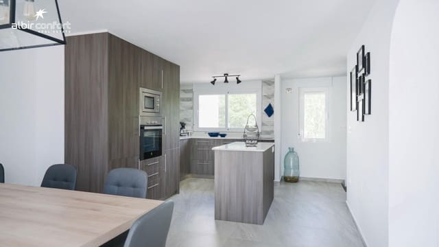 3 quarto Moradia Geminada para venda em Albir, Alfaz del Pi / L'Alfàs del Pi com piscina - 695 000 € (Ref: 9530451)