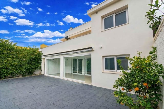 4 soverom Kjedet enebolig til salgs i Albir, Alfaz del Pi / L'Alfàs del Pi med svømmebasseng - € 902 000 (Ref: 9533656)