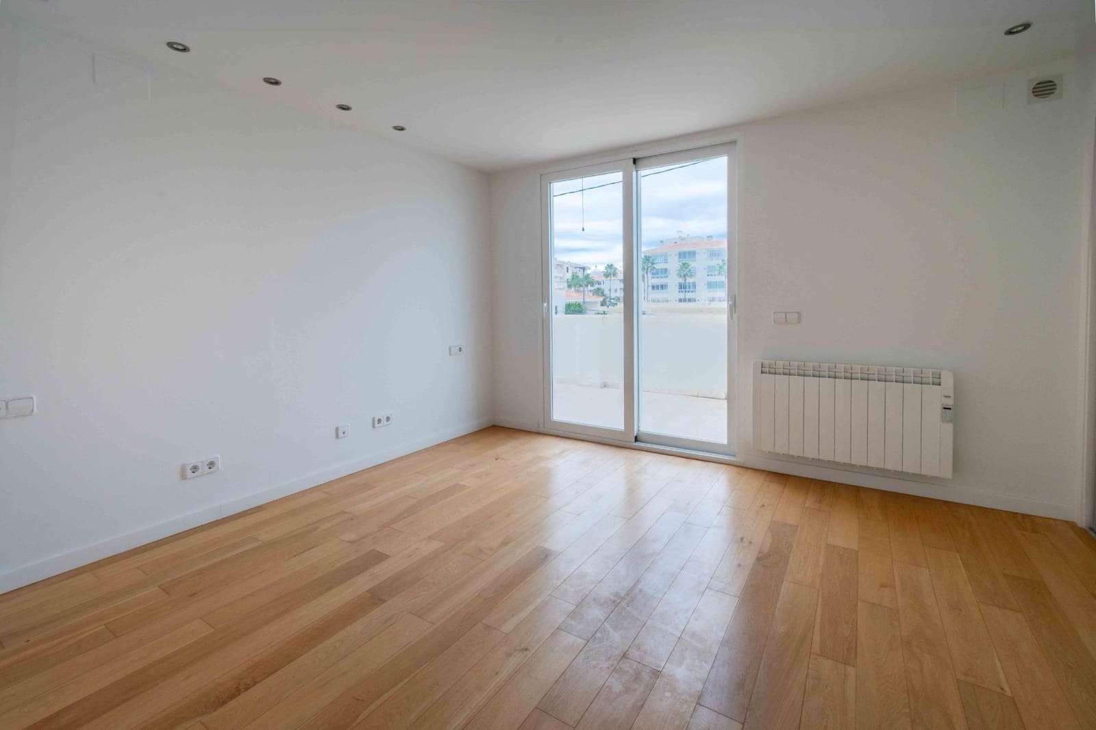 4 soverom Kjedet enebolig til salgs i Albir med svømmebasseng - € 902 000 (Ref: 9533656)