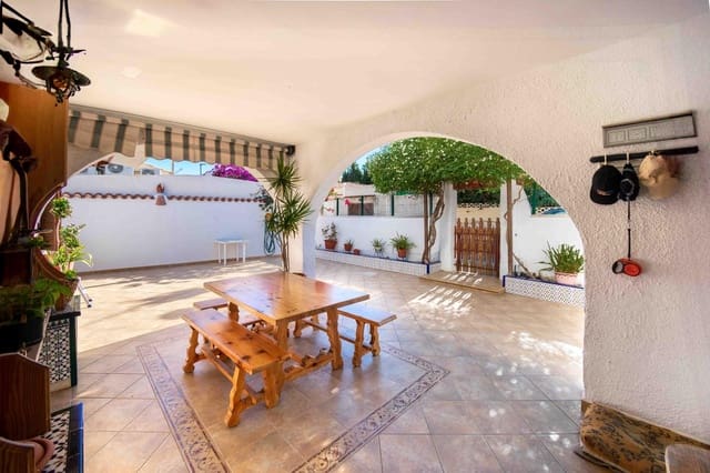 3 soveværelse Villa til salg i Albir, Alfaz del Pi / L'Alfàs del Pi med swimmingpool garage - € 639.000 (Ref: 9543531)