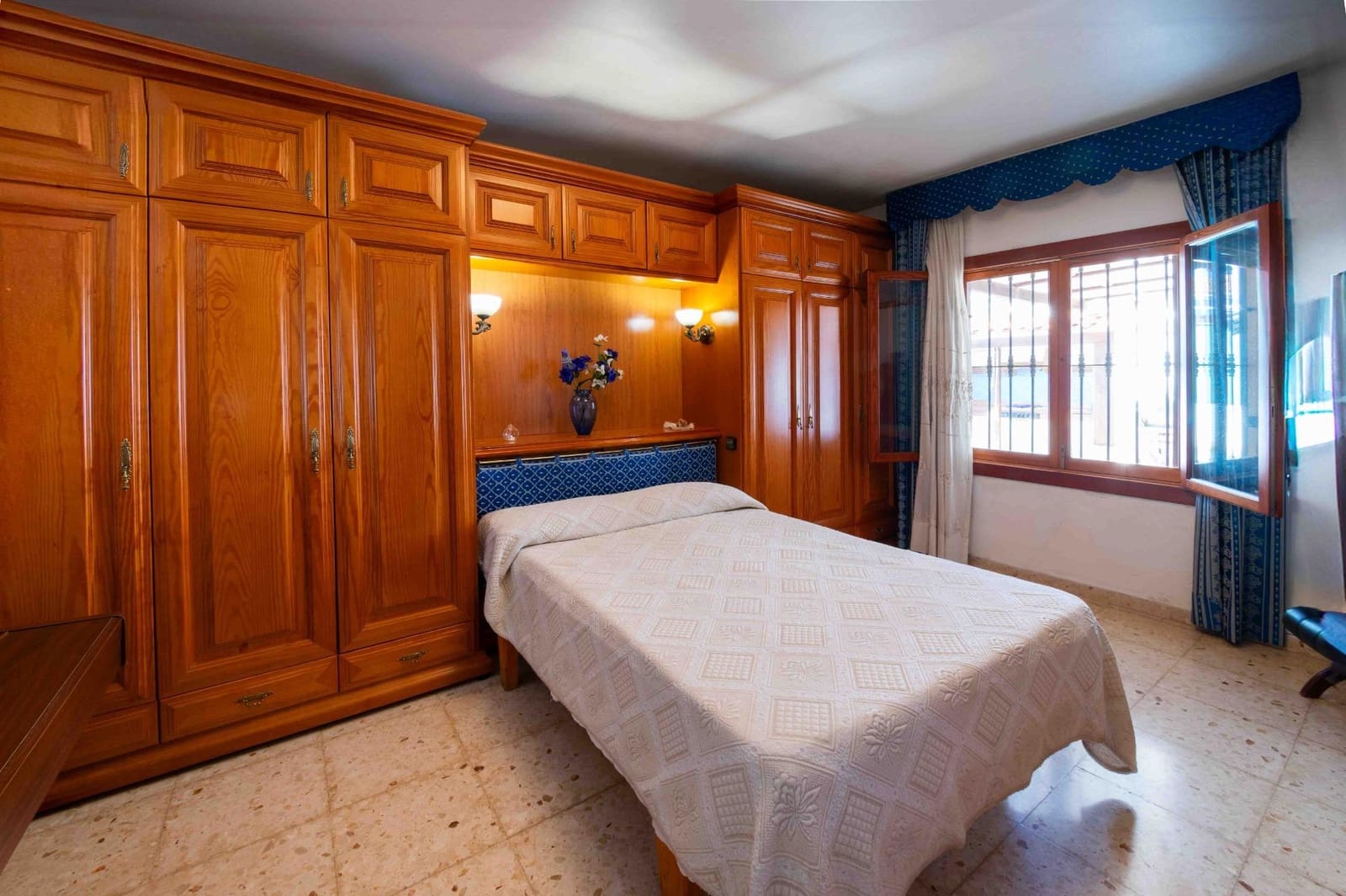 3 soveværelse Villa til salg i Albir med swimmingpool garage - € 639.000 (Ref: 9543531)