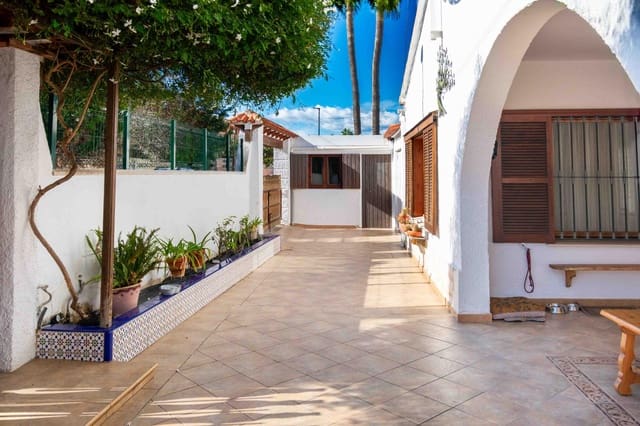 3 bedroom Villa for sale in Albir, Alfaz del Pi / L'Alfàs del Pi with pool garage - € 639,000 (Ref: 9543531)