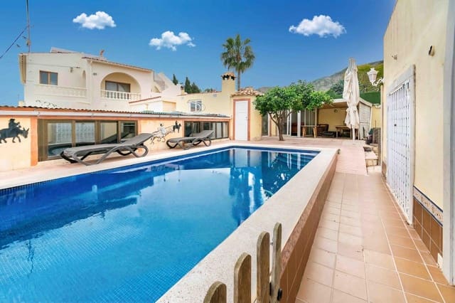 4 slaapkamer Bungalow te koop in Albir, Alfaz del Pi / L'Alfàs del Pi met zwembad garage - € 464.000 (Ref: 9596049)