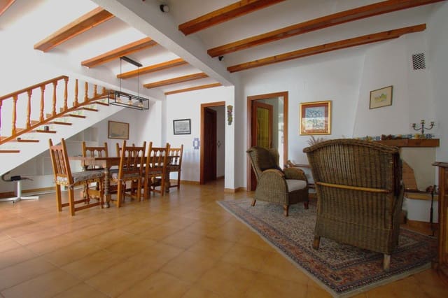 4 makuuhuone Rivitalo myytävänä paikassa Alfaz del Pi / L'Alfàs del Pi mukana uima-altaan 
autotalli - 347 500 € (Ref: 9615368)