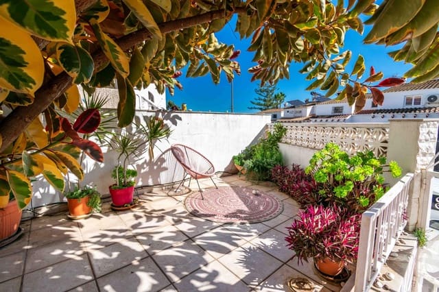 Adosado de 4 habitaciones en Alfaz del Pi / L'Alfàs del Pi en venta con piscina garaje - 347.500 € (Ref: 9615368)