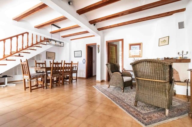 Adosado de 4 habitaciones en Alfaz del Pi / L'Alfàs del Pi en venta con piscina garaje - 347.500 € (Ref: 9615368)