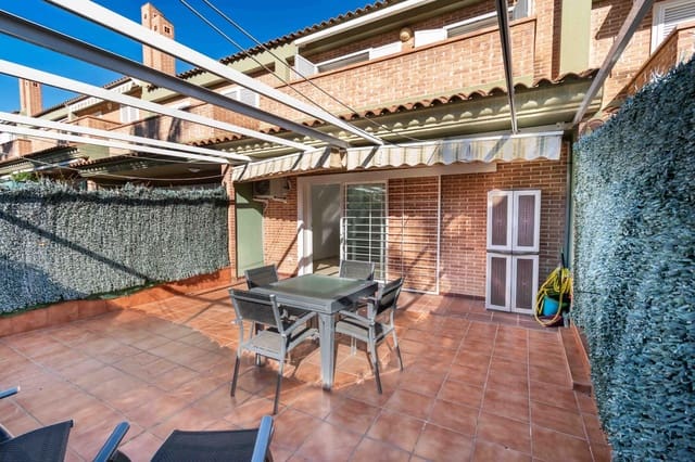 3 makuuhuone Rivitalo myytävänä paikassa Albir, Alfaz del Pi / L'Alfàs del Pi mukana uima-altaan 
autotalli - 467 000 € (Ref: 9634167)