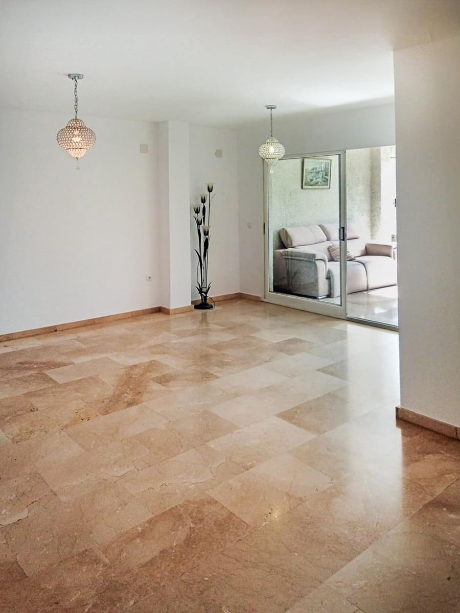 2 soveværelse Lejlighed til leje i Alfaz del Pi / L'Alfas del Pi med swimmingpool - € 1.500 (Ref: 9637502)