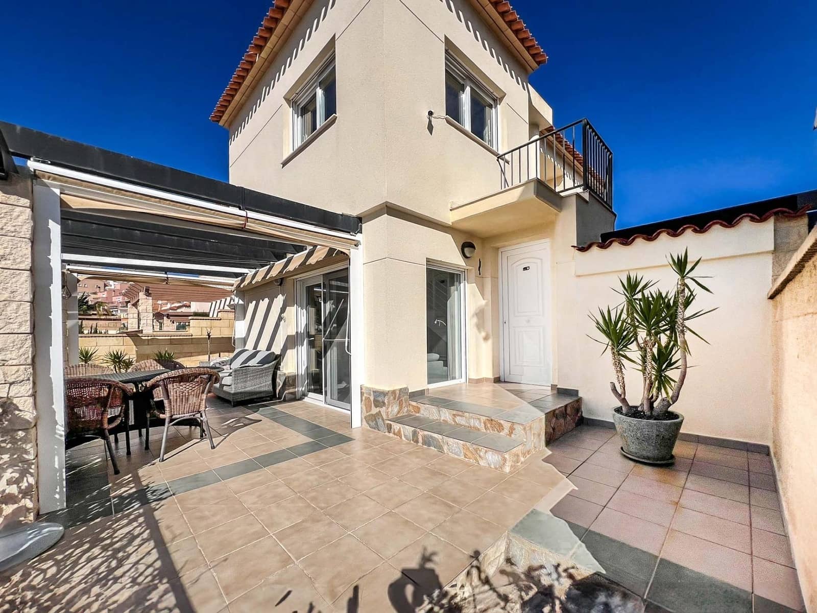 2 makuuhuone Huvila myytävänä paikassa La Nucia - 385 000 € (Ref: 9648056)