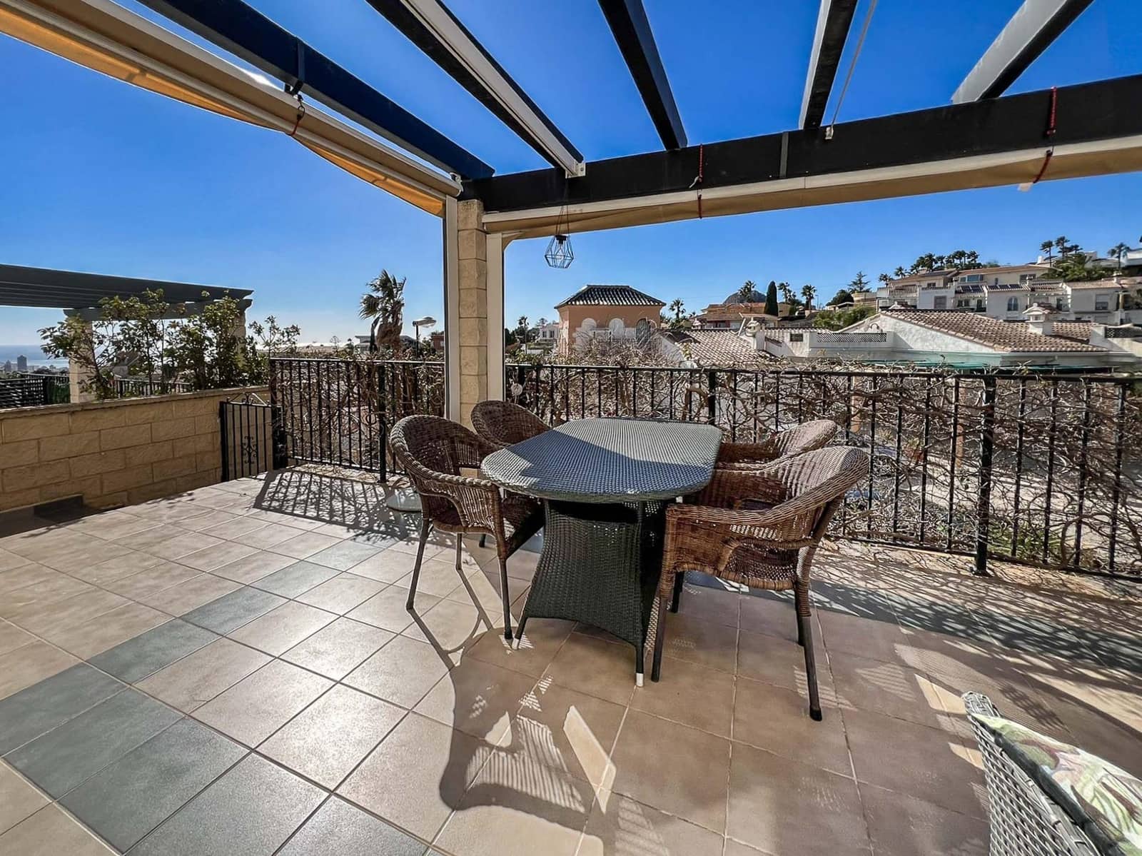 2 makuuhuone Huvila myytävänä paikassa La Nucia - 385 000 € (Ref: 9648056)