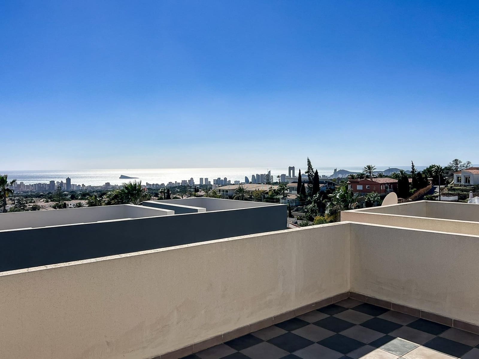 2 bedroom Villa for sale in La Nucia - € 385,000 (Ref: 9648056)