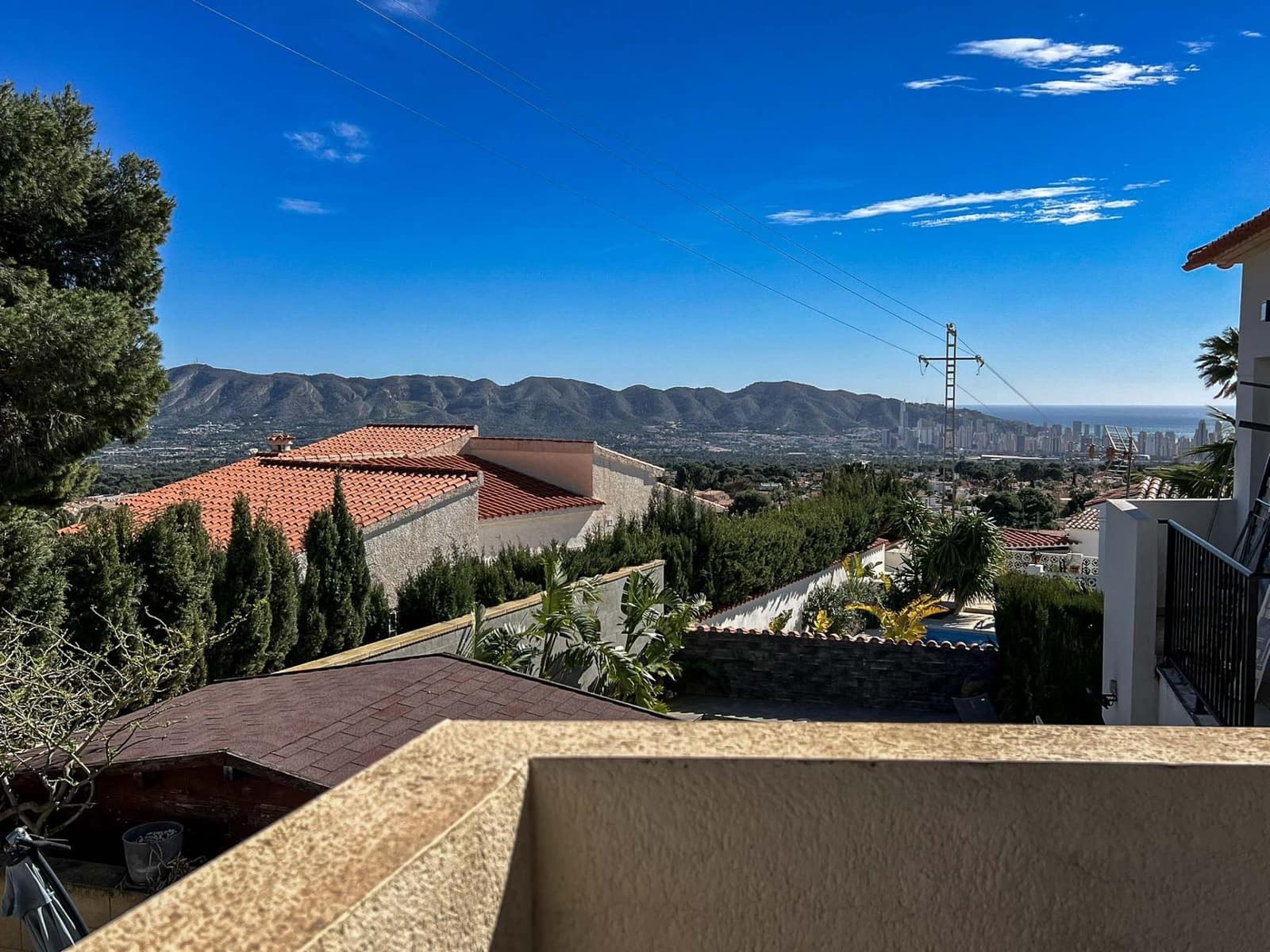 2 bedroom Villa for sale in La Nucia - € 385,000 (Ref: 9648056)