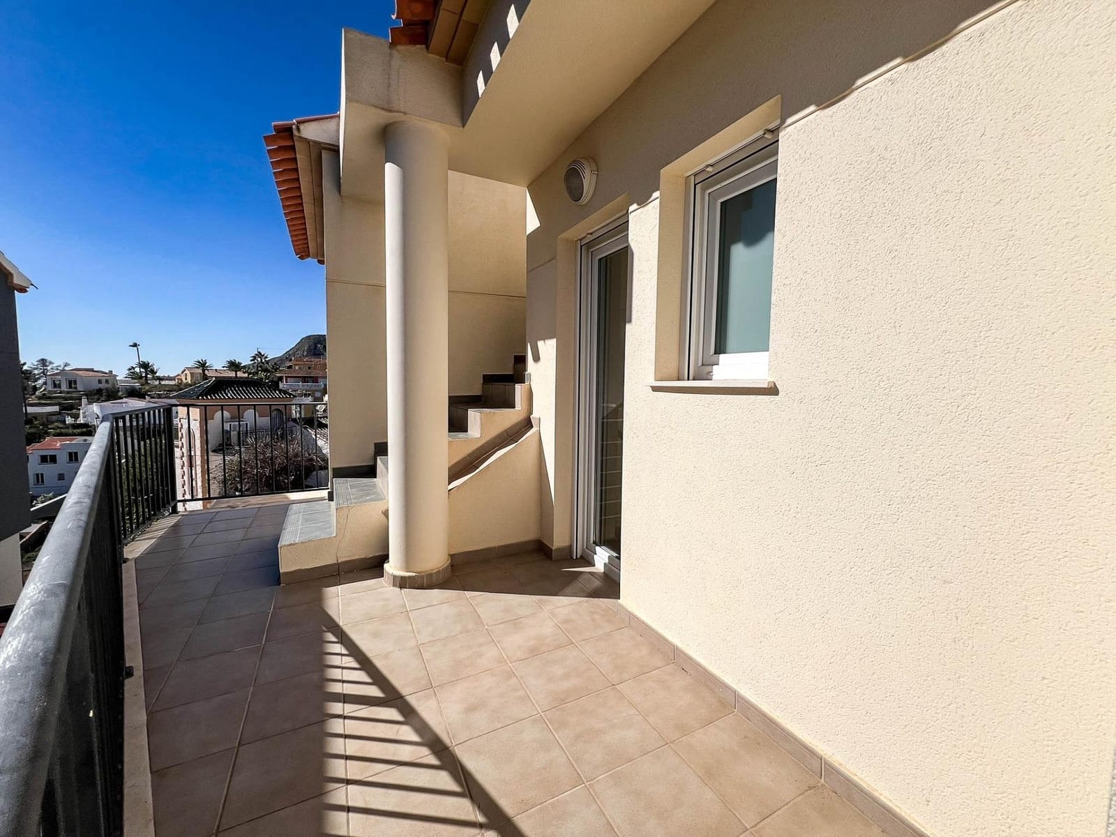 2 bedroom Villa for sale in La Nucia - € 385,000 (Ref: 9648056)