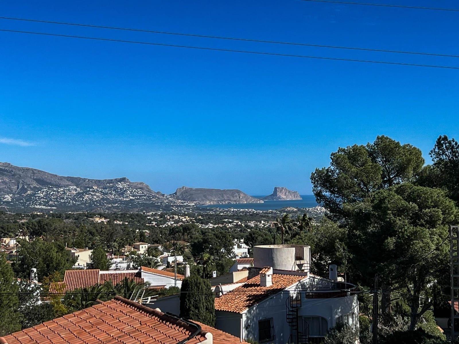 2 bedroom Villa for sale in La Nucia - € 385,000 (Ref: 9648056)